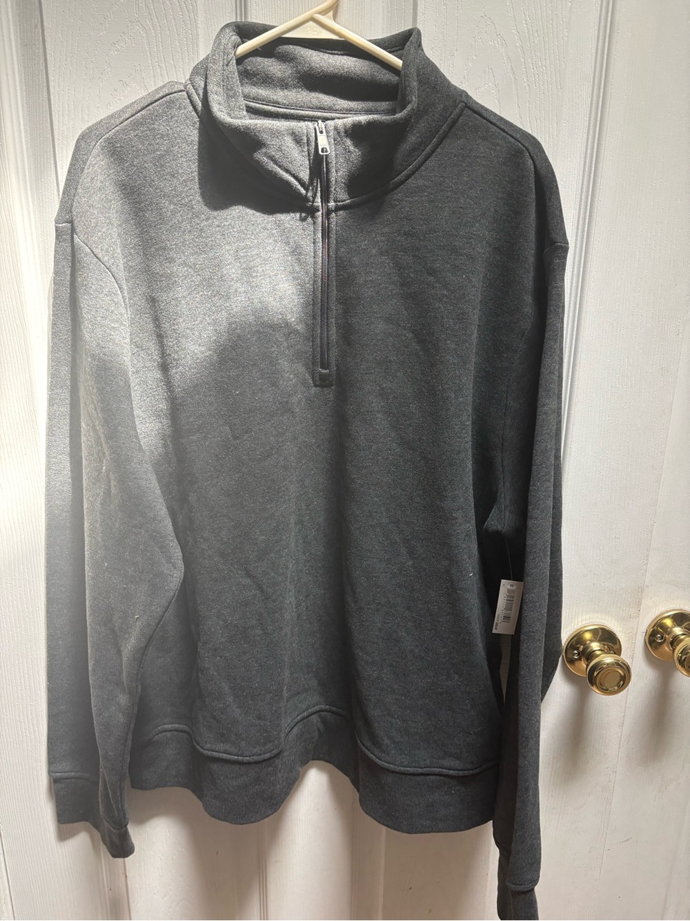Amazon Essentials Men's Charcoal Gray Quarter-Zip Sweater